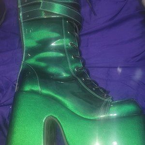 Size 9 Demonia Camel 250 Boots